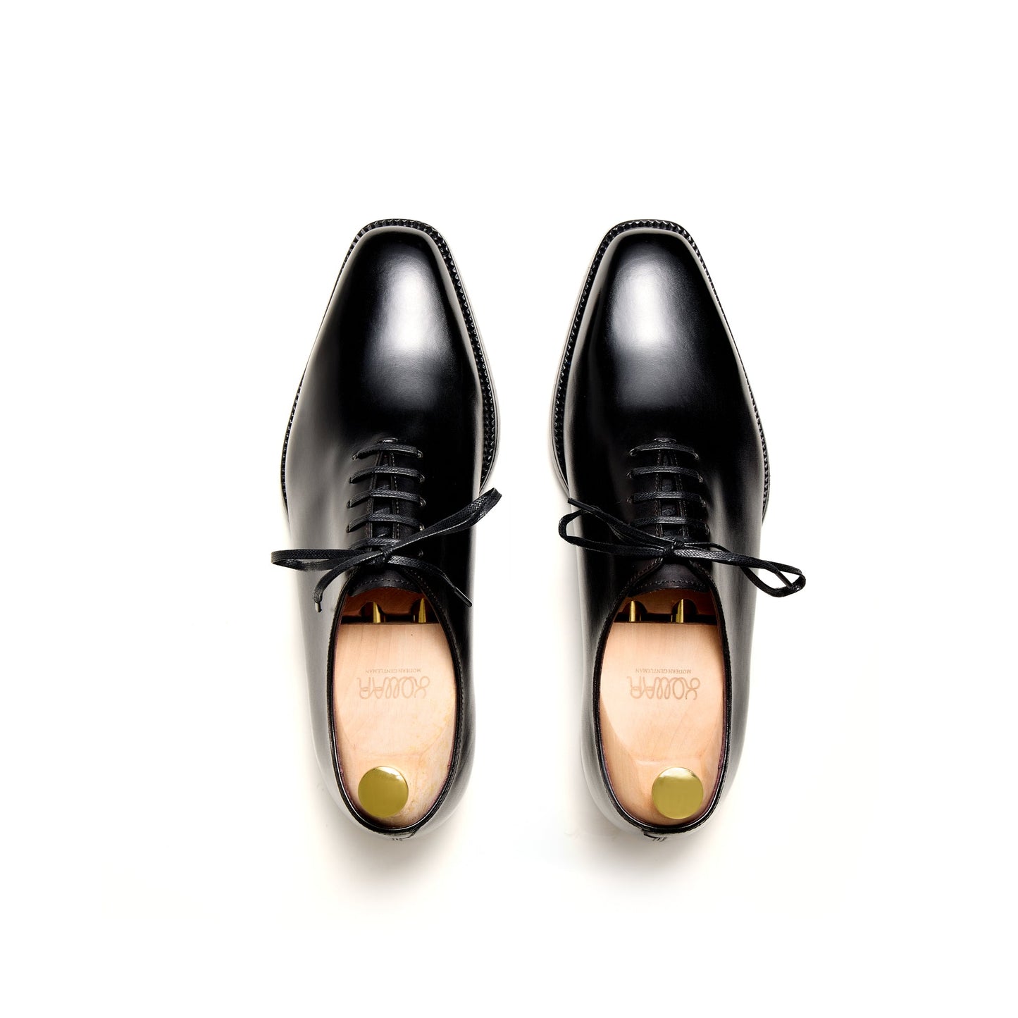 Artisan Wholecut - Black (BLK)