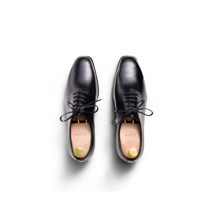 Kollar Wholecut Oxfords - Black (BLK)